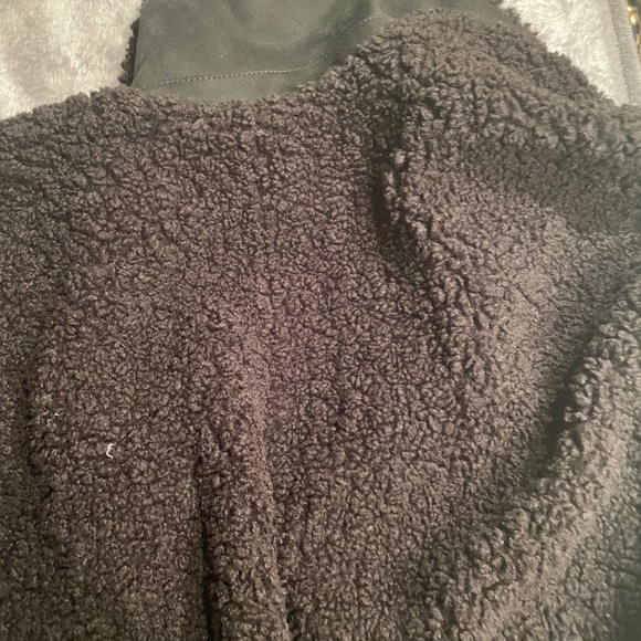 Zara Short Faux Shearling Jacket in size Medium - Picture 4 of 6